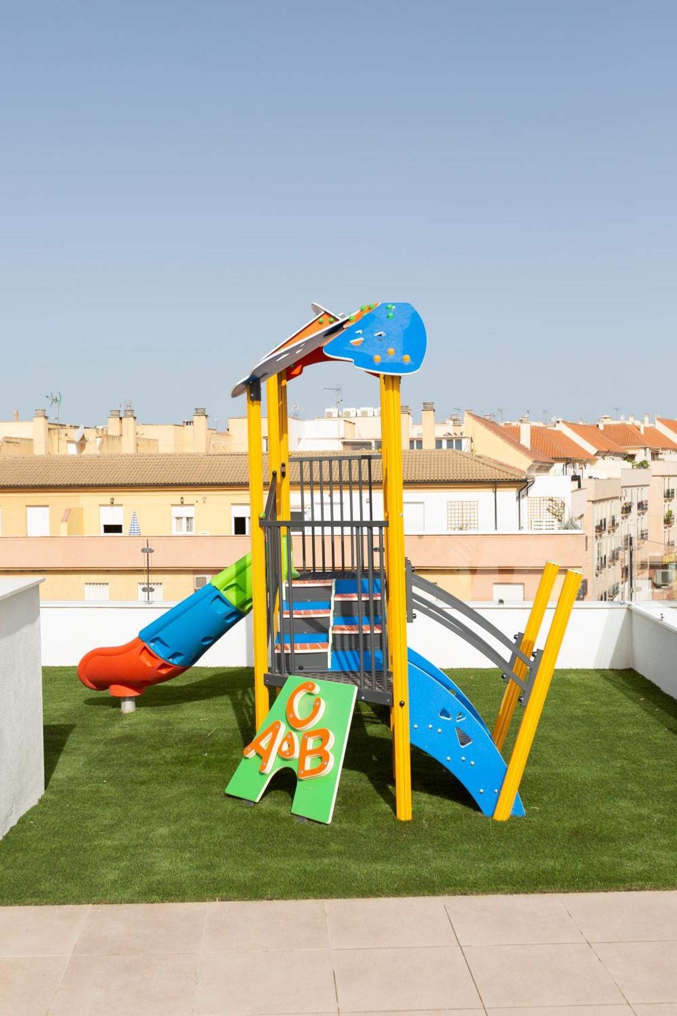 Apartamentos Martalia Aticos Deluxe 龙达 外观 照片